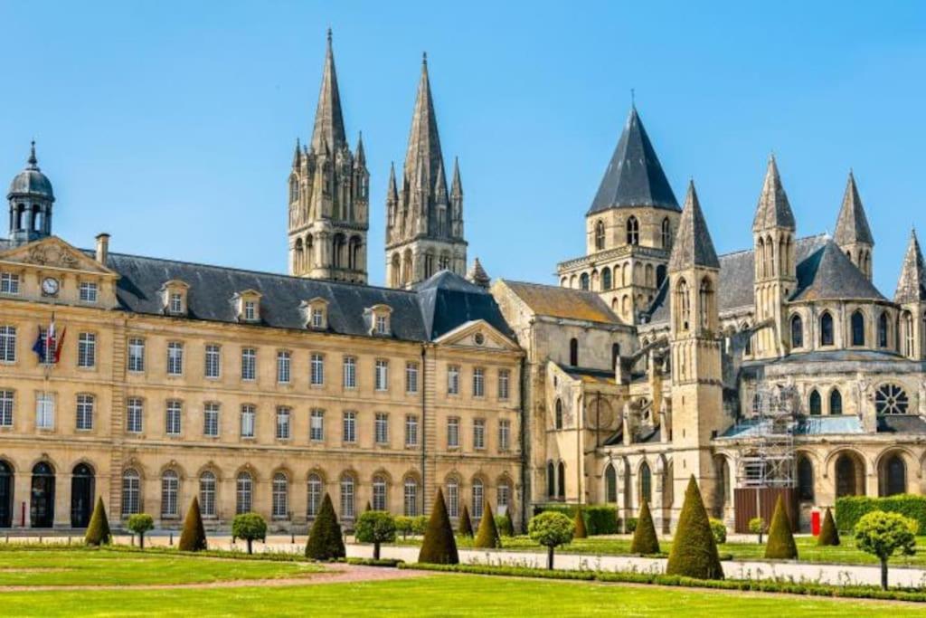 Appart 90M2 Lumineux, Centre, Vue Eglise Penchee Caen Luaran gambar